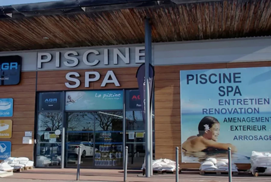 Magasin agr piscine thezan