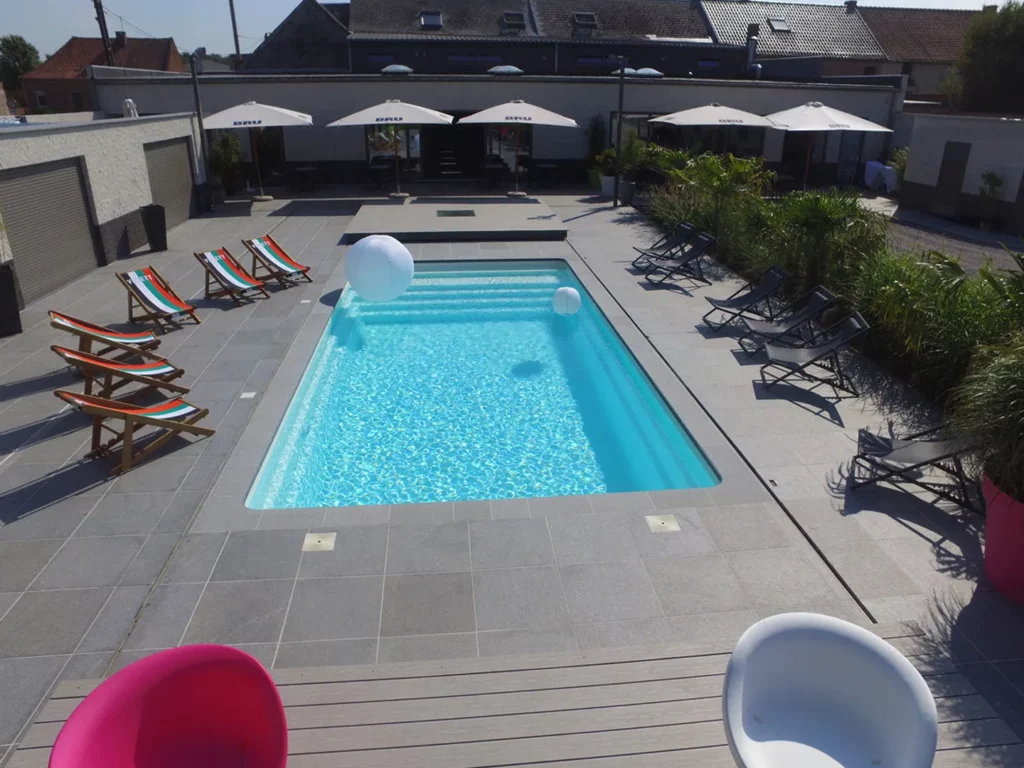 Réalisation 1 de Magasin Piscine Plus Le-Crès