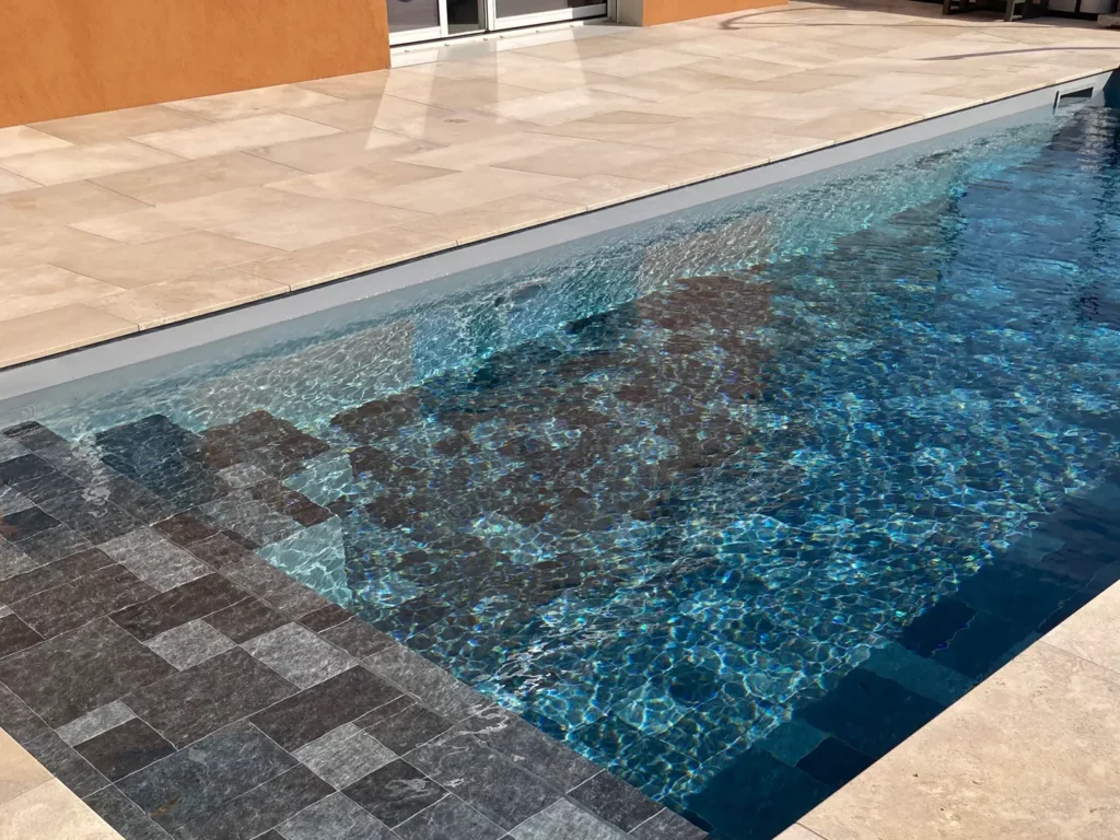 Réalisation 4 de Magasin Hydrotec Piscine Montelimar