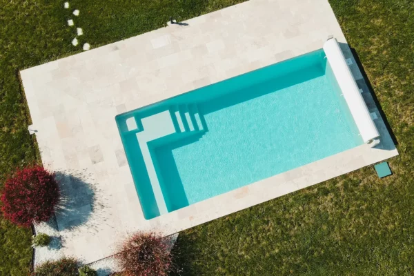 Constructeur piscine béton Swindo piscine et spa