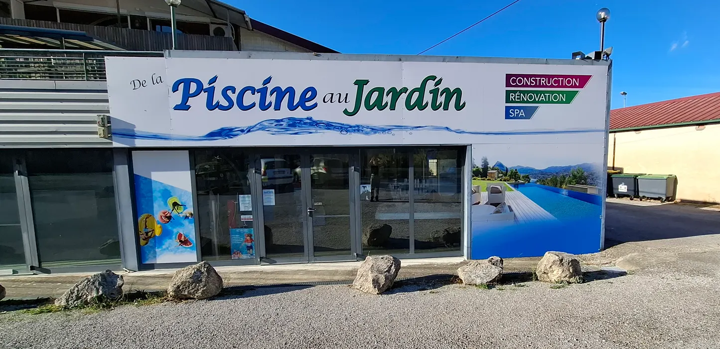 Magasin De la piscine au Jardin Revel