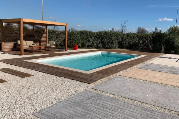Achat piscine Polyester Groupe Abris et Piscines Istres