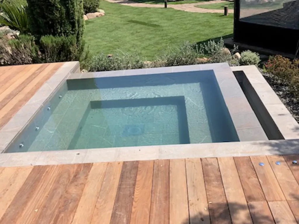 Réalisation 1 de Magasin Corse Acqua Elec Propriano