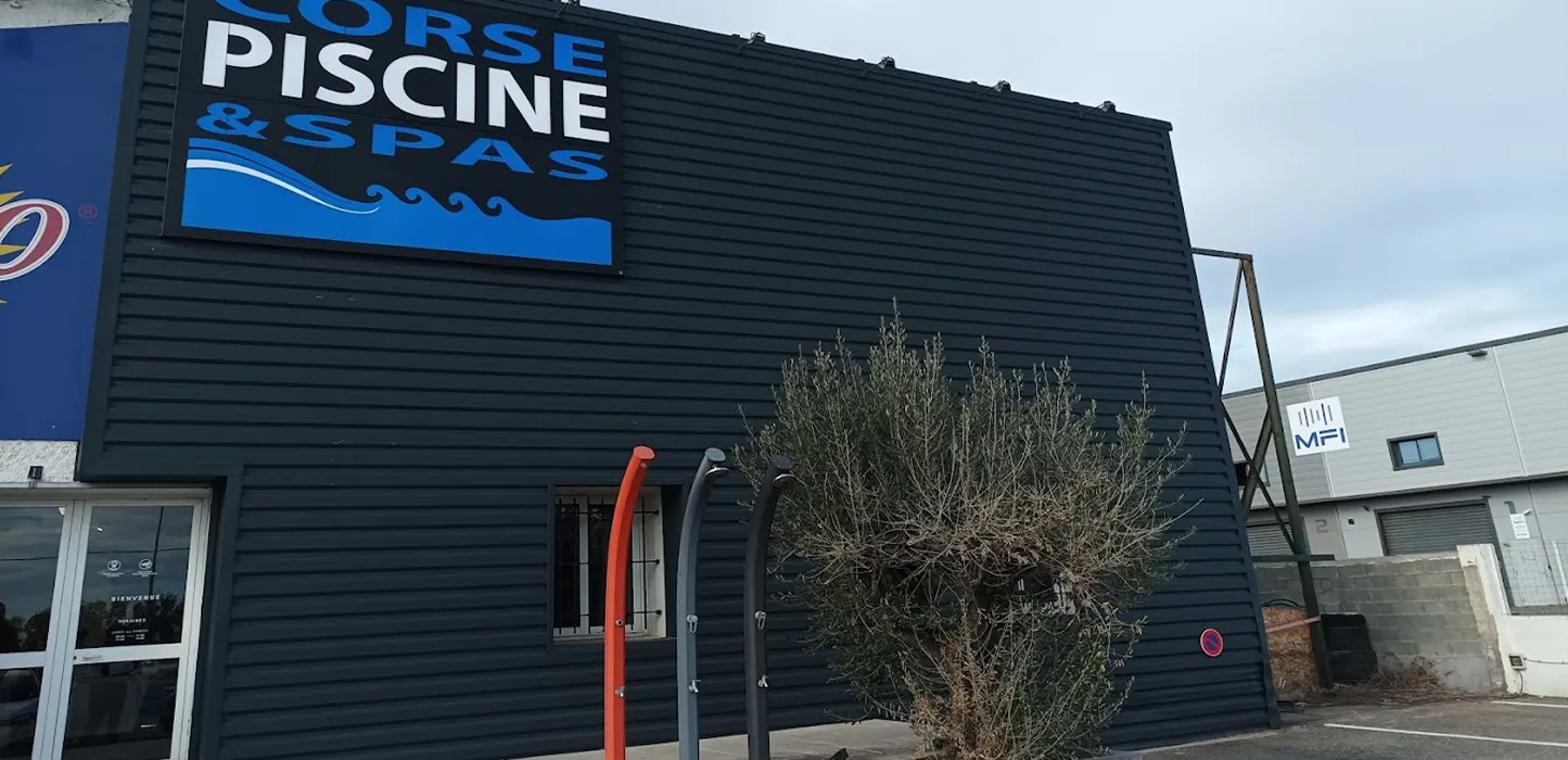 Magasin Corse piscine et spa Borgo