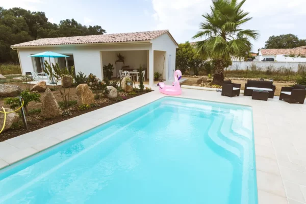 Vente piscine coque Corse piscine Polyester Prunelli-di-Fiumorbo