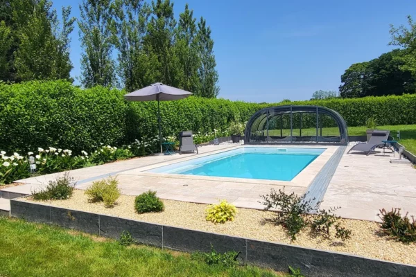 Couverture et abri de piscine Aqua Synergie Lanvollon