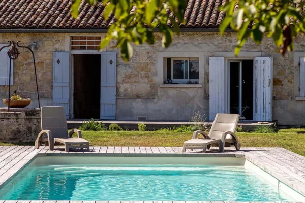 Installation piscine coque Piscines Bourdeau Assat