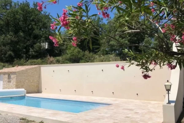 Vente et installation de spa Eric Piscines et Spa Bollène