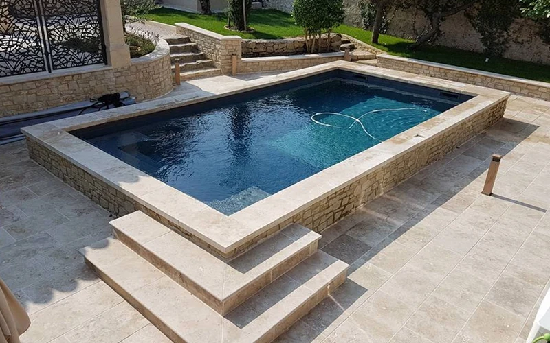 Rénovation d’une piscine enterrée en béton 1