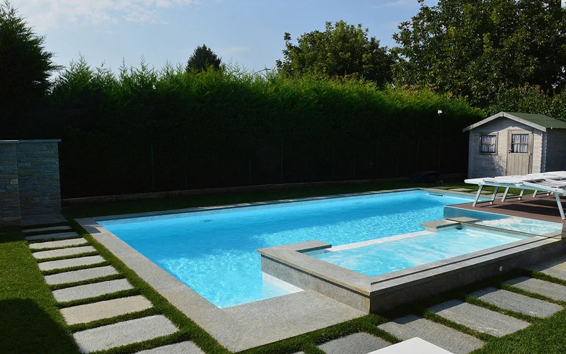 Transformation d’une piscine carrelée en liner armé