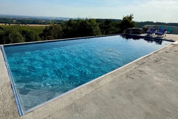 Constructeur piscine traditionnelle Revel Oasis Piscines