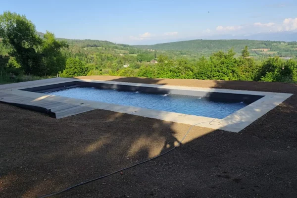 Fabricant piscine beton Bleu Diffusion Saint-Genis-Pouilly