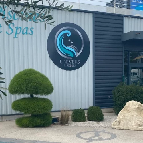 Magasin Univers Piscines et spas Saint-Bonnet-de-Mure