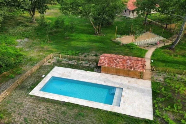 Vente piscine par Piscines Courrej Mont-de-Marsan