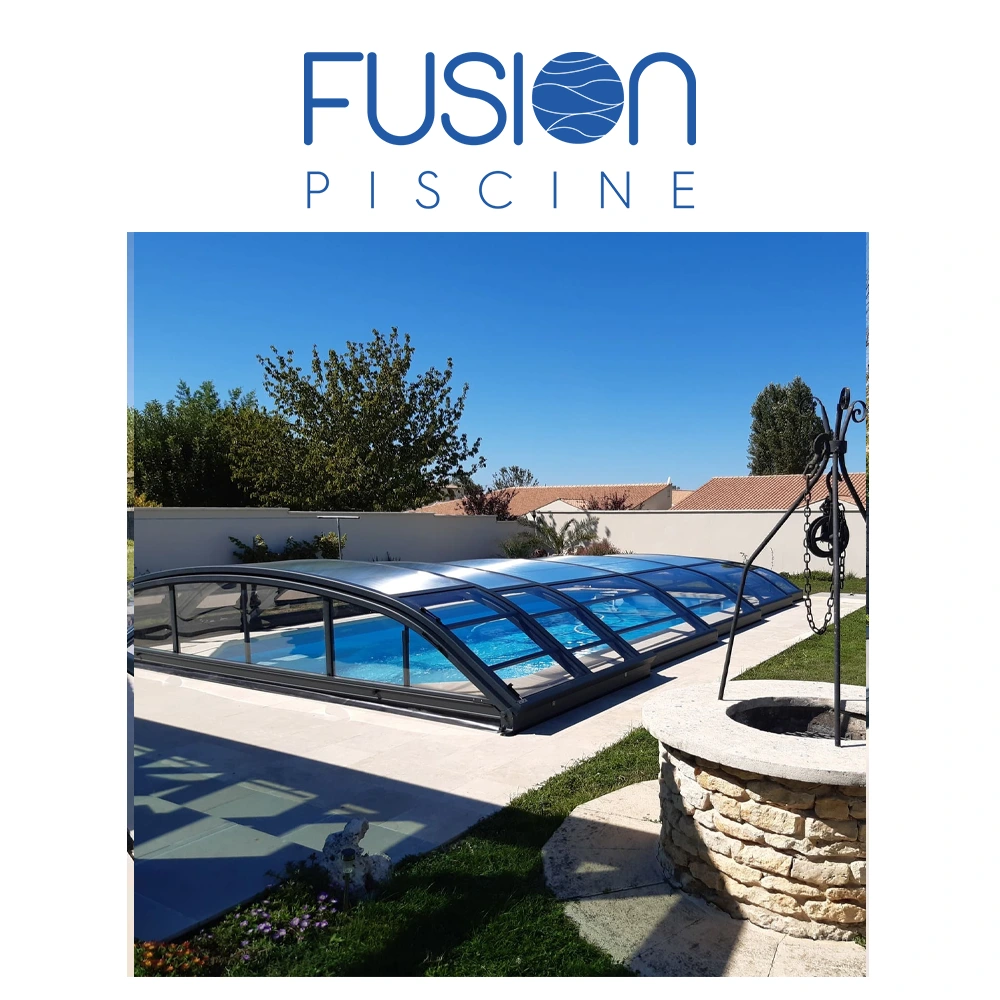 Abri piscine bas télescopique 1 façade transparente 1 côté transparent 1.40m 1 accès coulissant sur grand module