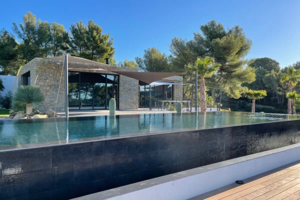 Piscine à débordement Var Aqua Garden Service AGS Piscines