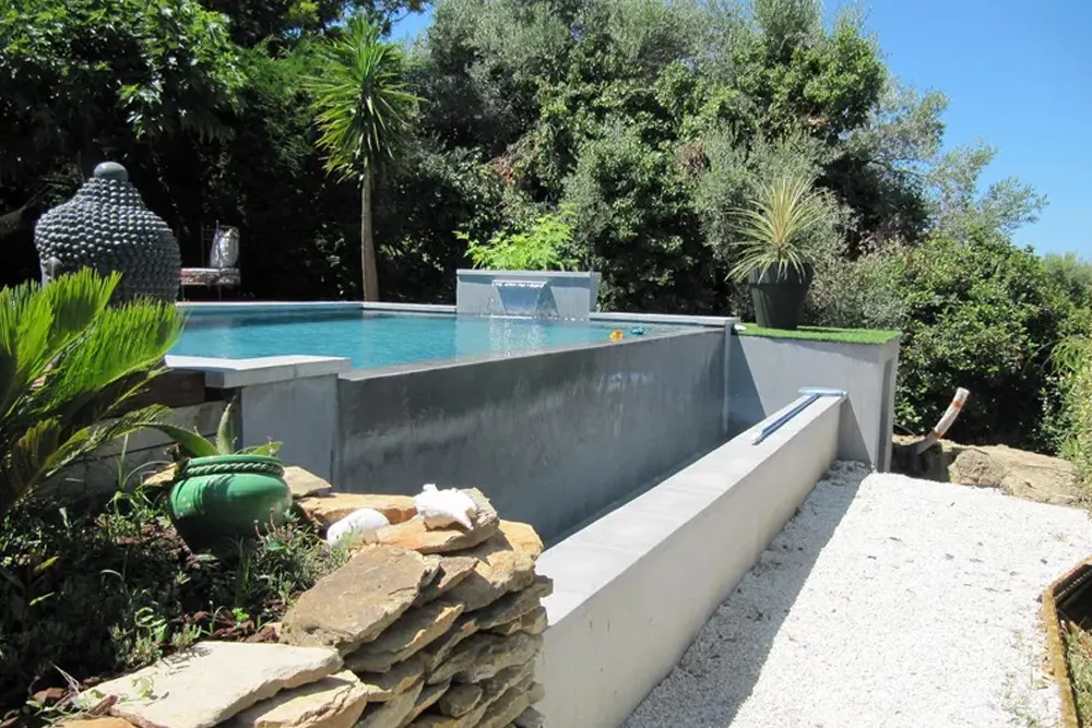 Piscine béton sur mesure